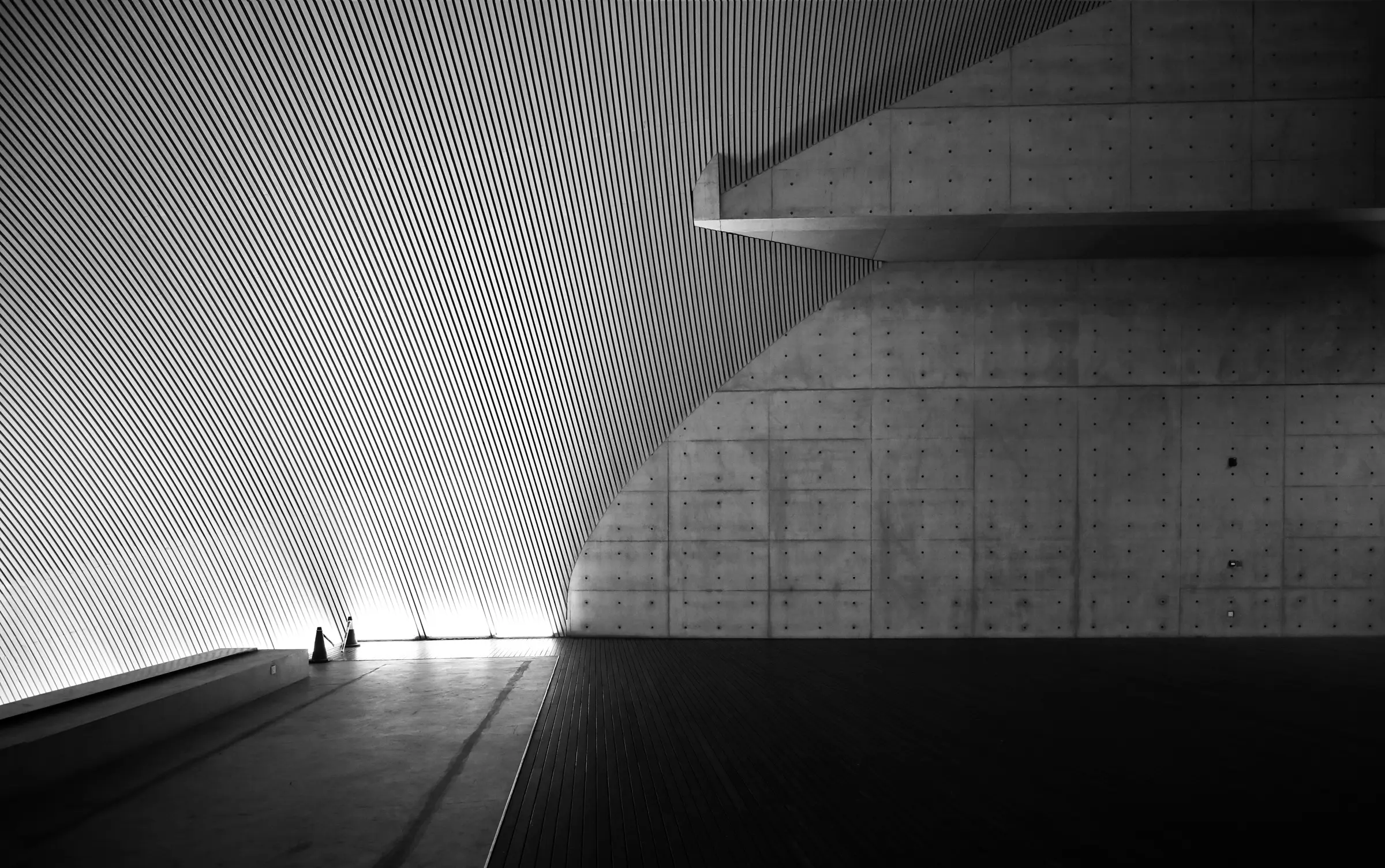 The curving exterior volumes of Shanghai Poly Grand Theatre